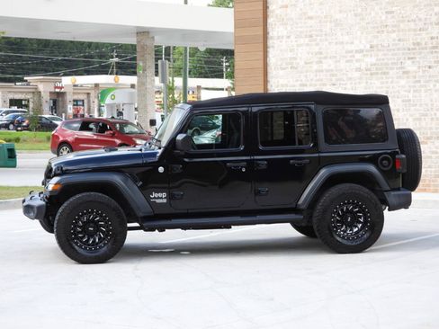 Used 2019 Jeep Wrangler Unlimited Sport S AWD/4WD image 22