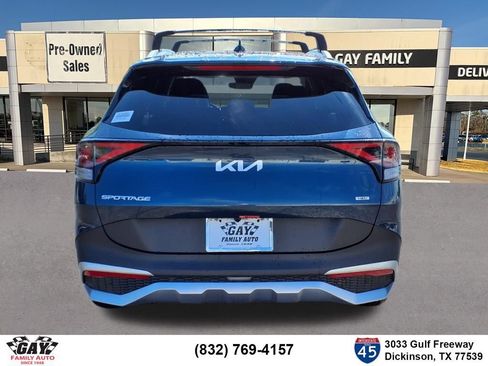 Used 2025 Kia Sportage EX AWD/4WD image 15