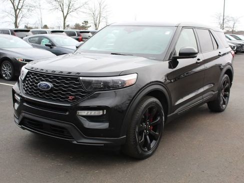 Used 2022 Ford Explorer ST w/ Equipment Group 401A image 9