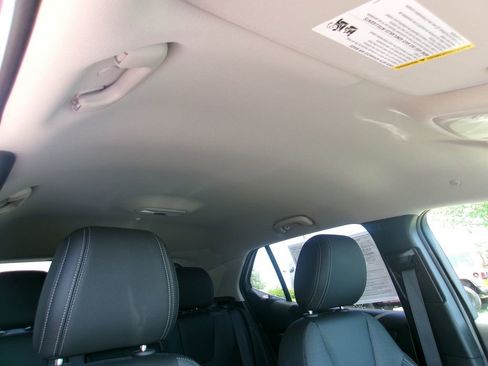 Used 2025 Buick Encore GX Preferred w/ Comfort Package FWD image 20