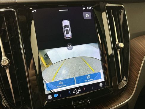 Certified 2023 Volvo XC60 B5 Plus w/ Protection Package Premier image 14