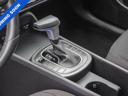 Used 2025 Hyundai Kona SEL image 24