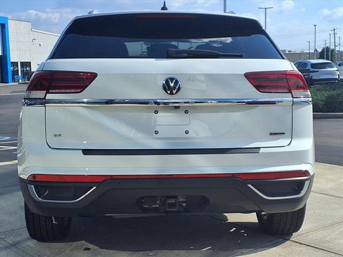 Used 2022 Volkswagen Atlas Cross Sport SE image 5