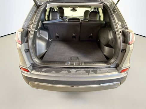 Used 2020 Jeep Cherokee Limited AWD/4WD image 25