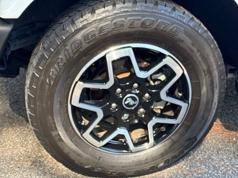 Used 2024 Ford Bronco Outer Banks AWD/4WD image 11