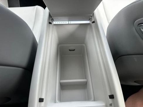 New 2026 Hyundai Ioniq 9 SEL image 30