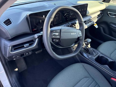 New 2025 Kia K4 EX image 21