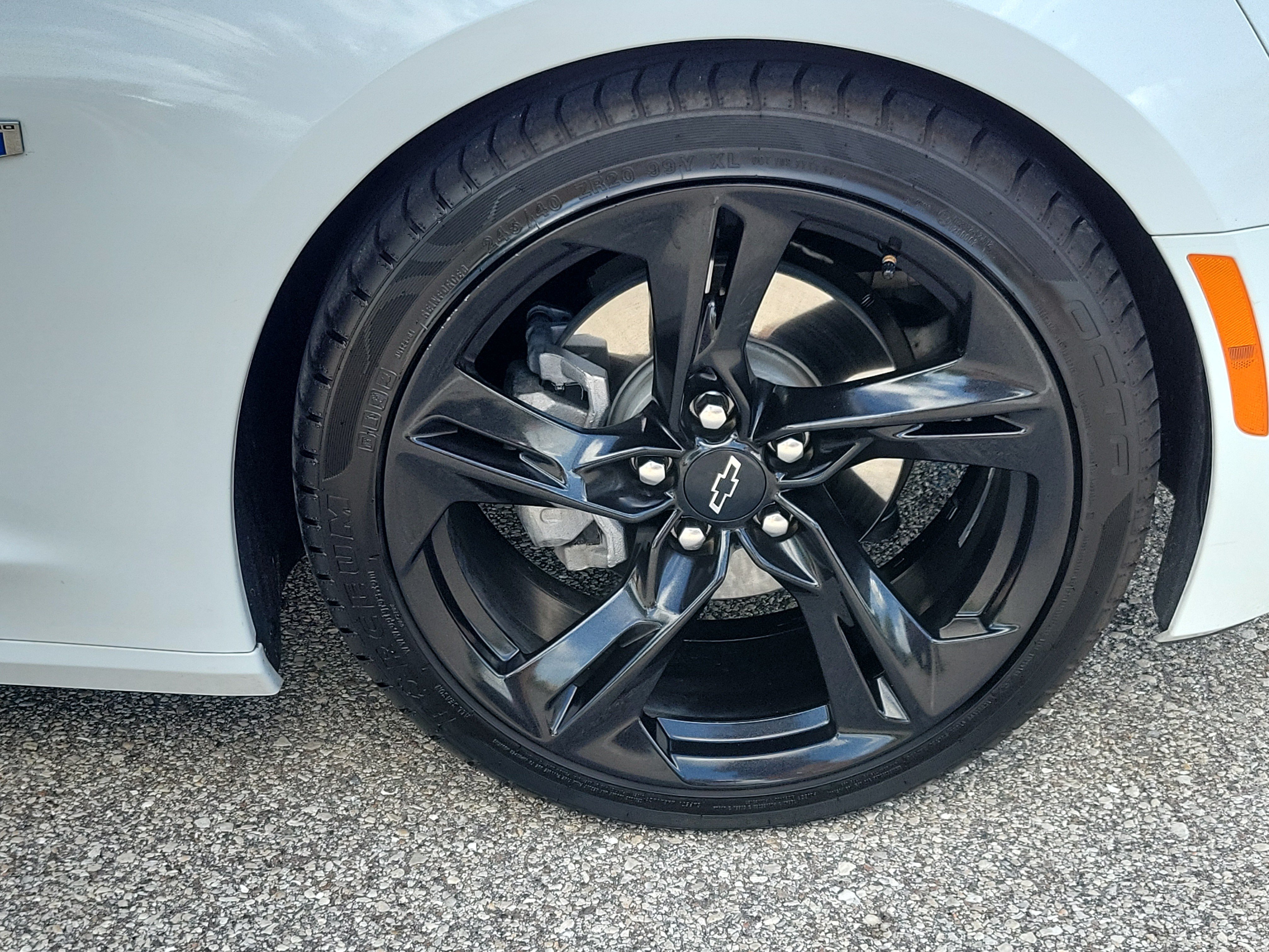 Used 2021 Chevrolet Camaro LT w/ RS Package RWD image 12