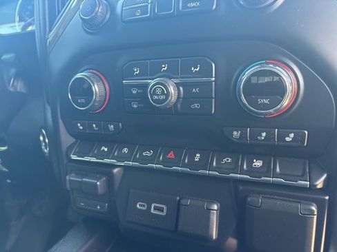 Used 2020 Chevrolet Silverado 1500 High Country image 13