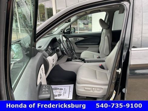 Used 2016 Honda Pilot Touring image 30