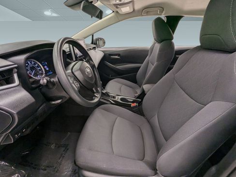 Used 2020 Toyota Corolla LE image 4