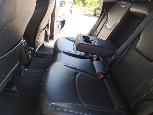 Used 2022 Jeep Compass Limited image 13