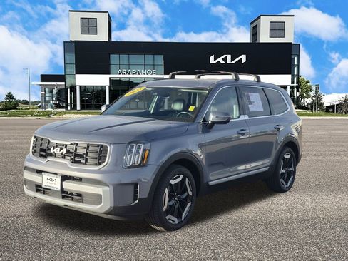 Used 2025 Kia Telluride S image 5