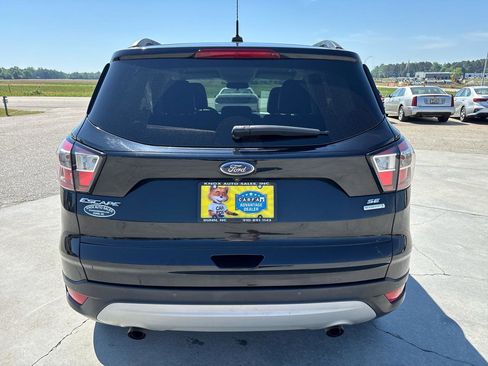 Used 2017 Ford Escape SE w/ SE Leather Comfort Package image 5