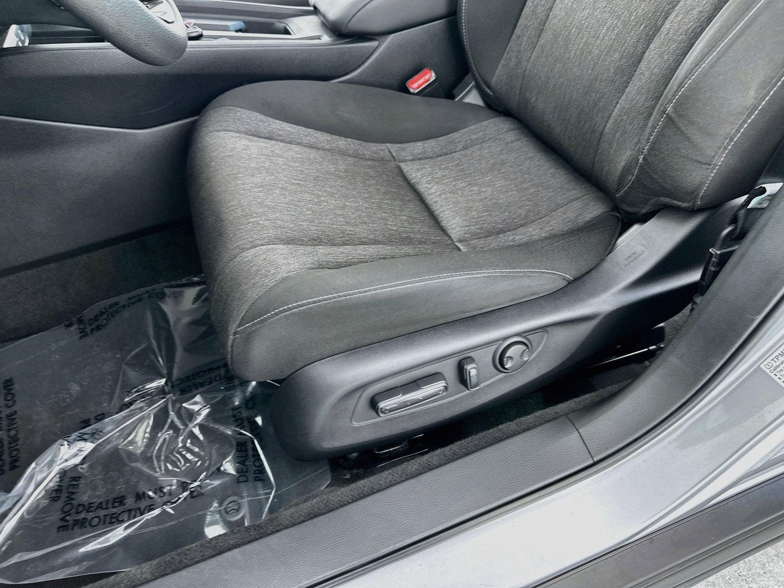 Used 2023 Honda Accord EX image 25