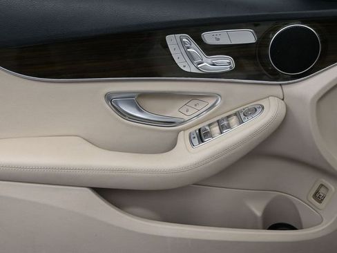 Used 2021 Mercedes-Benz C 300 Sedan image 10