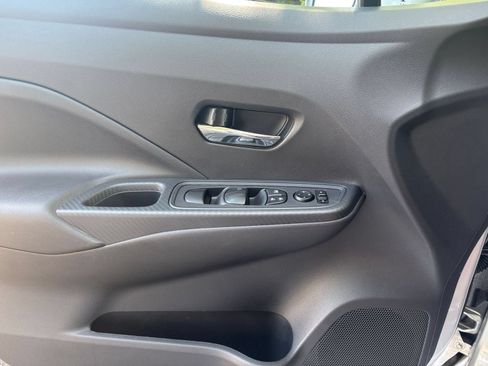 Used 2025 Nissan Versa SV FWD image 15