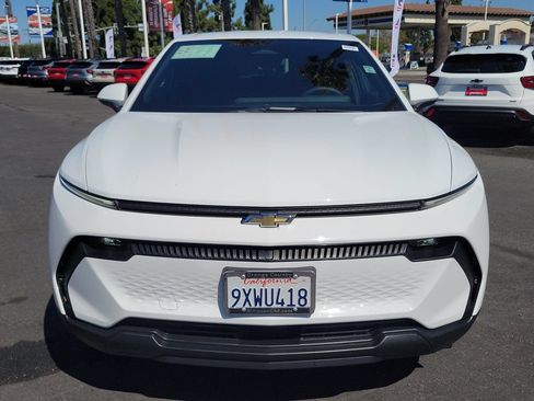 Used 2026 Chevrolet Equinox EV LT FWD image 23