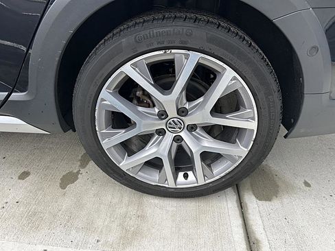 Used 2019 Volkswagen Golf Alltrack S AWD/4WD image 23