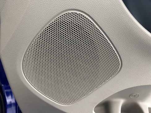 Used 2019 Dodge Grand Caravan SE w/ UConnect Hands-Free Group FWD image 26