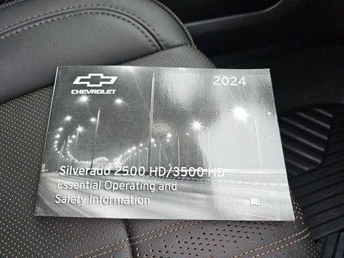 Used 2024 Chevrolet Silverado 3500 High Country image 27