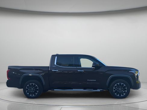 Used 2023 Toyota Tundra Limited AWD/4WD image 39