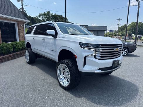 Used 2021 Chevrolet Suburban High Country image 12