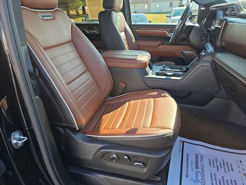 Used 2024 GMC Sierra 2500 Denali Ultimate image 25