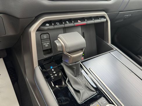 Used 2026 Toyota Tundra Platinum AWD/4WD image 8