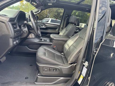 Used 2021 Chevrolet Suburban RST w/ Luxury Package image 10