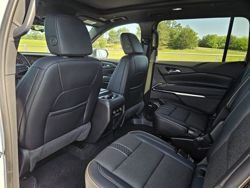 New 2026 Chevrolet Traverse High Country FWD image 27