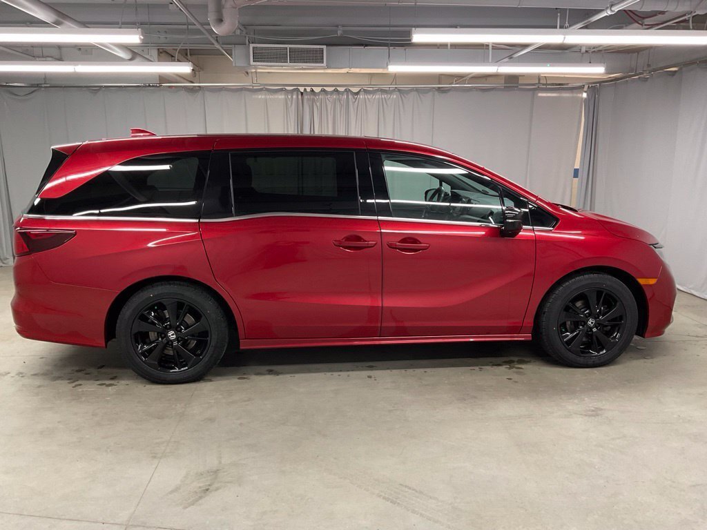 Used 2023 Honda Odyssey Sport image 16
