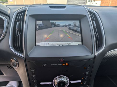 Used 2020 Ford Edge Titanium w/ Equipment Group 301A AWD/4WD image 19