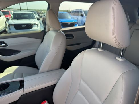 Used 2022 Nissan Rogue SL FWD image 11