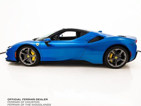 Used 2023 Ferrari SF90 Spider AWD/4WD image 29
