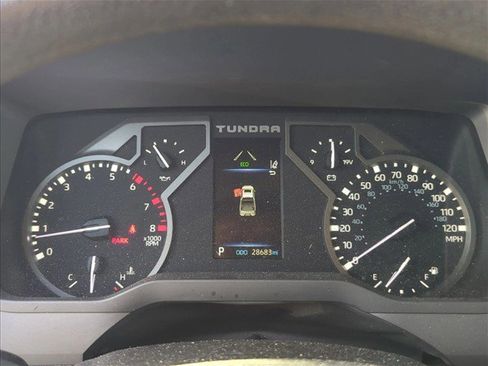 Used 2022 Toyota Tundra SR5 w/ SR5 Convenience Package AWD/4WD image 16
