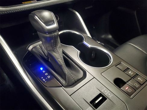 Certified 2023 Toyota Highlander XLE image 31