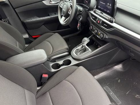 Certified 2022 Kia Forte LXS image 19