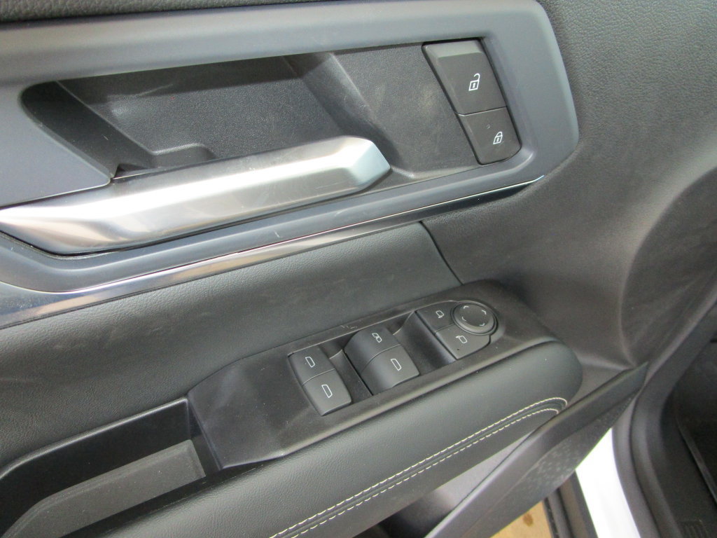 New 2027 GMC Terrain Elevation w/ LPO, Floor Liner Package FWD image 24
