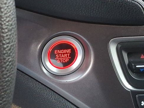 Used 2022 Honda Pilot Sport image 23