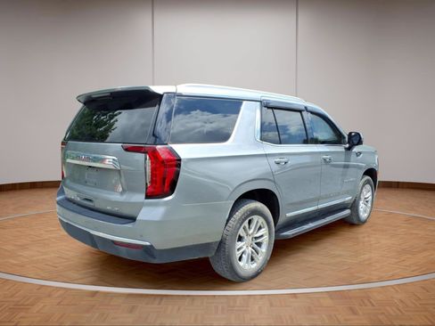 Used 2024 GMC Yukon SLT w/ SLT Luxury Package AWD/4WD image 7