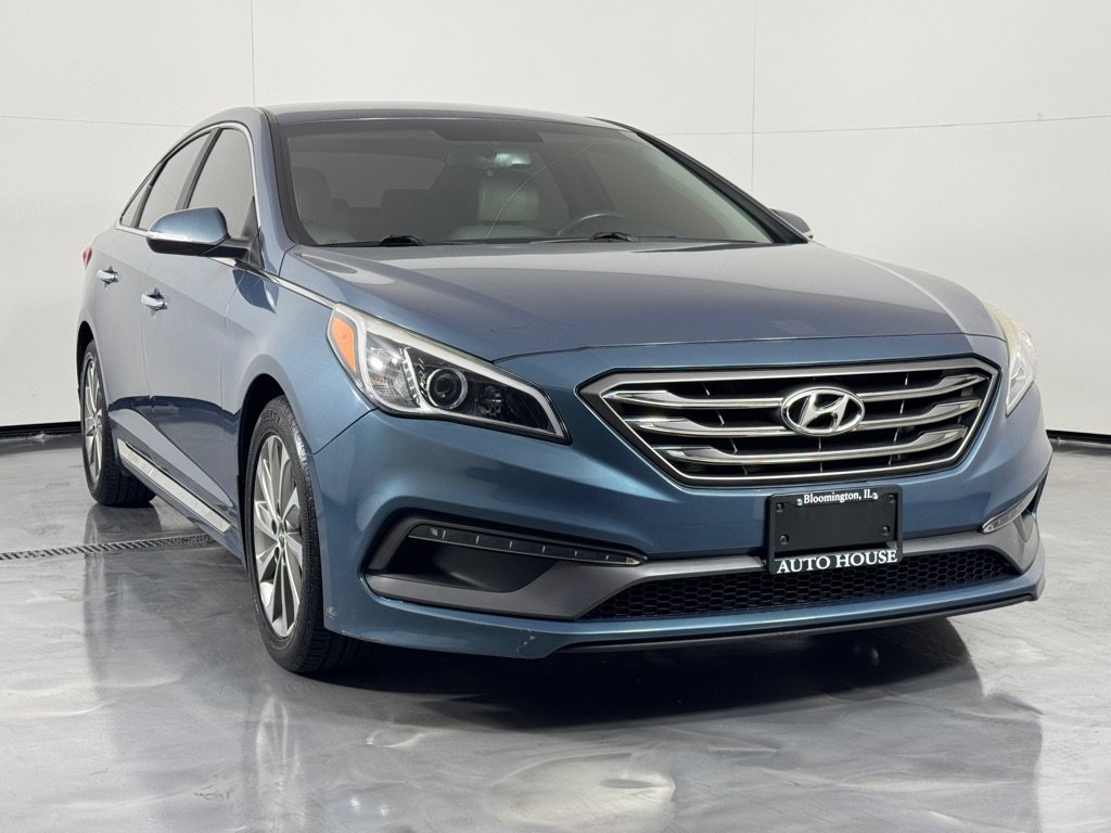 Used 2015 Hyundai Sonata Sport w/ Option Group 03 FWD image 3