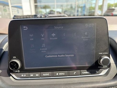 Used 2023 Nissan Rogue SV AWD/4WD image 18