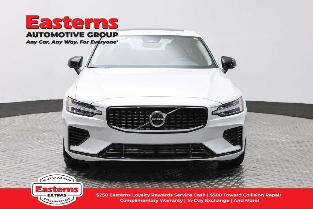 Used 2023 Volvo S60 T8 Plus AWD/4WD image 3