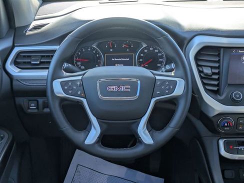 Used 2023 GMC Acadia SLT w/ Preferred Package image 15