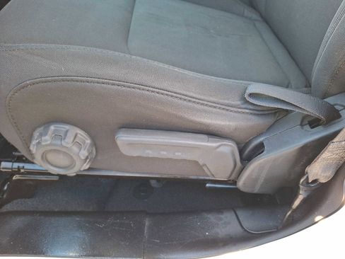 Used 2018 Jeep Wrangler Unlimited Sport S image 9