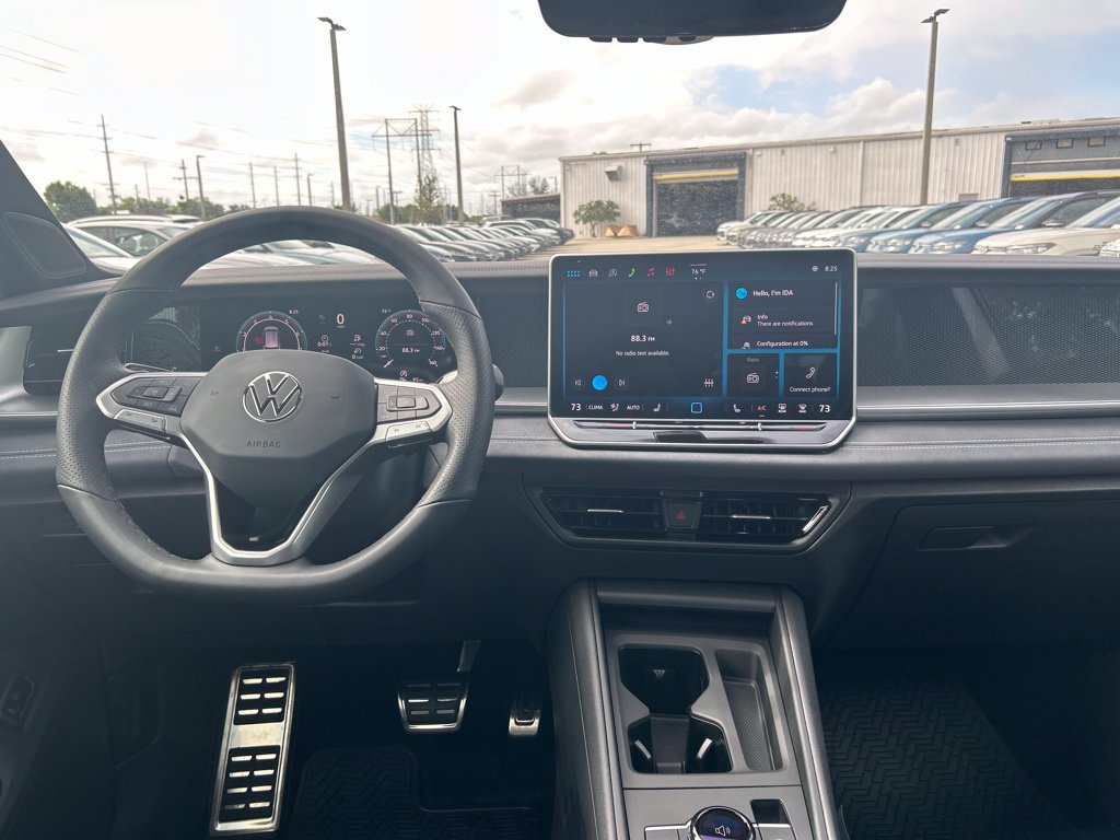 New 2026 Volkswagen Tiguan SE R-Line FWD image 49