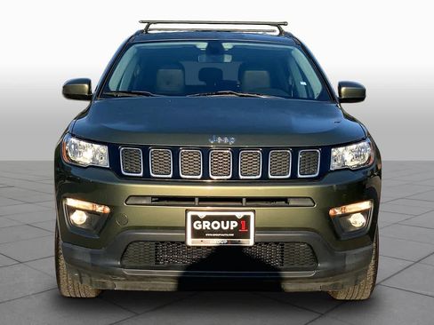 Used 2019 Jeep Compass Latitude w/ Cold Weather Group AWD/4WD image 4