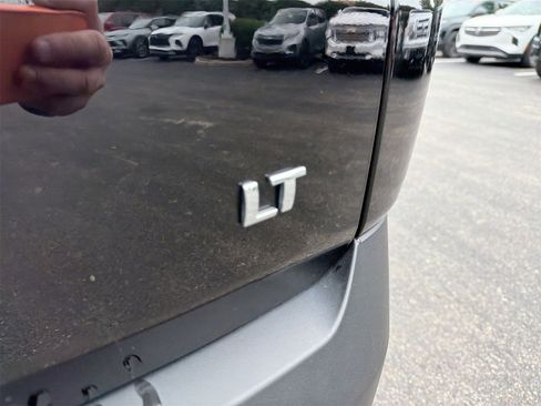 Used 2023 Chevrolet Traverse LT w/ LT Premium Package image 26