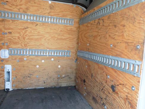 Used 2020 Ford Transit 150 Medium Roof RWD image 14